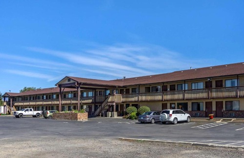 Ellensburg Cabin | Econo Lodge Ellensburg Near University
