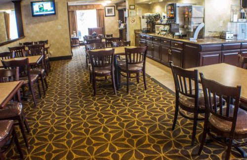 Erie Cabin | Econo Lodge Erie near Casino