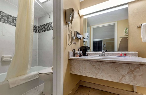 Erlanger Hotel | Econo Lodge Erlanger - Cincinnati Airport