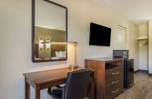 Radcliff Hotel | Econo Lodge Fort Knox