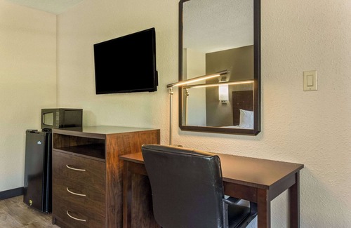 Radcliff Hotel | Econo Lodge Fort Knox