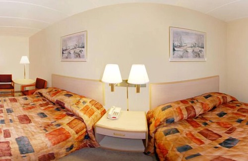 Franklin Hotel | Econo Lodge Franklin - Springboro