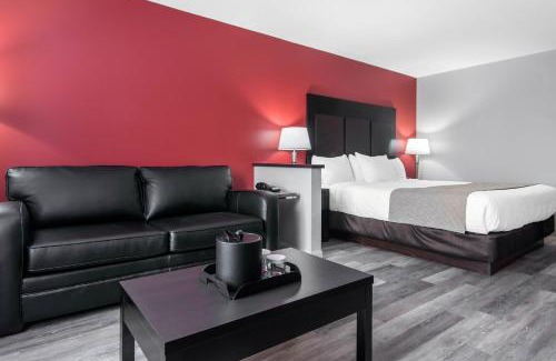 Saint-Apollinaire Hotel | Econo Lodge Inn & Suites