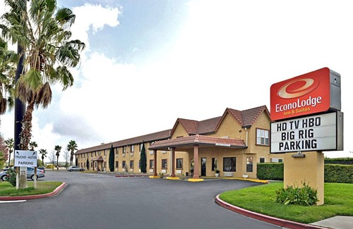 Corning Hotel | Econo Lodge Inn & Suites