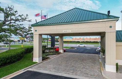 Foley Hotel | Econo Lodge Inn & Suites Foley-North Gulf Shores