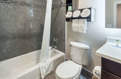 FM 1960 Hotel | Econo Lodge Inn & Suites Houston NW - CY - Fair