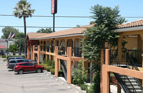 Lodi Hotel | Econo Lodge Inn & Suites Lodi - Wine Country Area