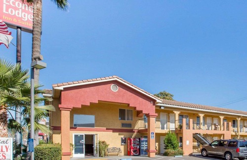 Lodi Hotel | Econo Lodge Inn & Suites Lodi - Wine Country Area