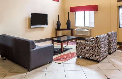 Monroe Hotel | Econo Lodge Inn & Suites Monroe
