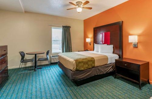 Mitchell Hotel | Econo Lodge Inn & Suites