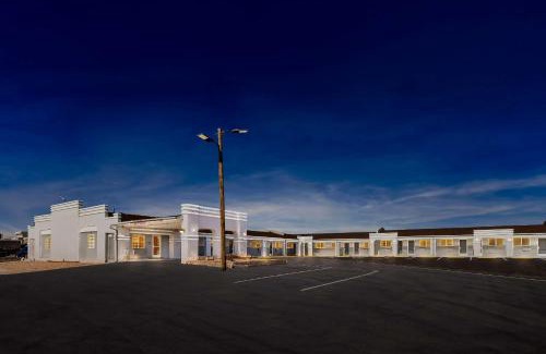 Santa Rosa Hotel | Econo Lodge Inn & Suites