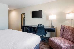 Springfield Hotel | Econo Lodge Inn & Suites