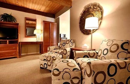 Vernal Hotel | Econo Lodge Inn & Suites