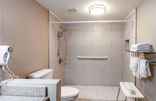 Kingsville Hotel | Econo Lodge Kingsville