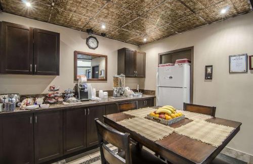 Lloydminster Hotel | Econo Lodge Lloydminster