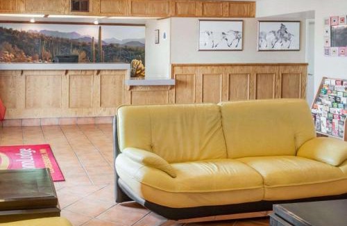 Lordsburg Cabin | Econo Lodge Lordsburg I-10