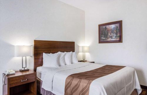 Luverne Cabin | Econo Lodge Luverne I-90