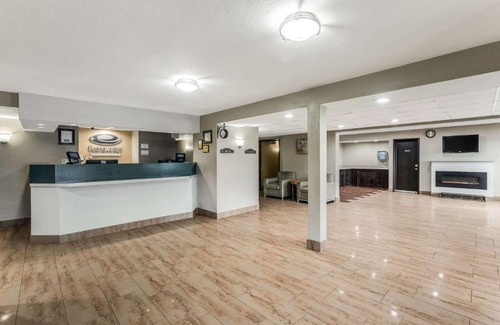 Madison Cabin | Econo Lodge Madison East