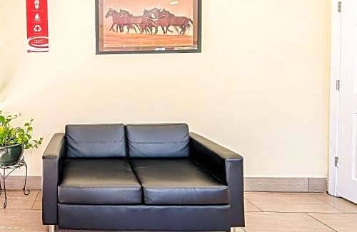 Bristol Hotel | Econo Lodge Near Motor Speedway