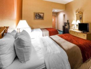 Newport Cabin | Econo Lodge Newport Smoky Mountains Gateway