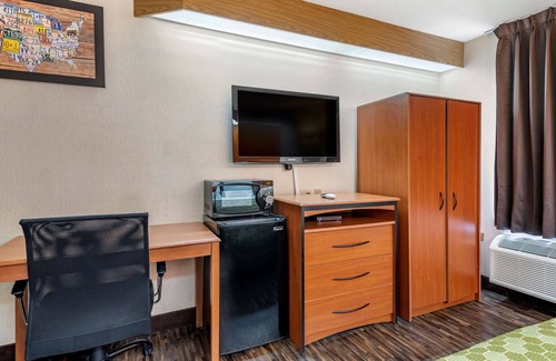 Briargate Hotel | Econo Lodge North Academy