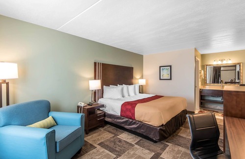 Oak Grove Hotel | Econo Lodge Oak Grove-Blue Springs