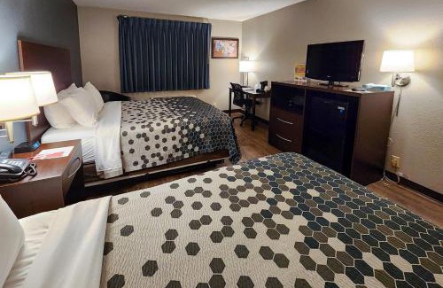 Ortonville Cabin | Econo Lodge Ortonville