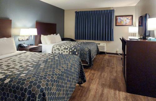 Ortonville Cabin | Econo Lodge Ortonville