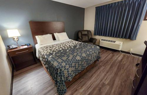 Ortonville Cabin | Econo Lodge Ortonville