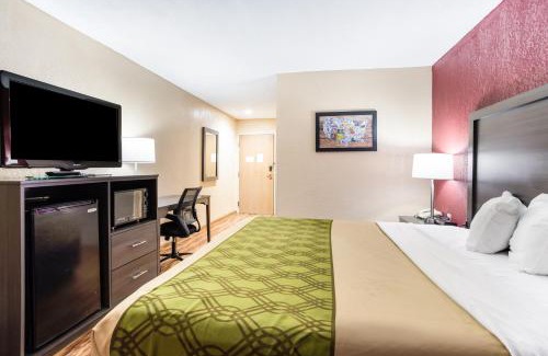 Painted Post Cabin | Econo Lodge Painted Post - Corning