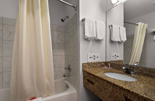 Princess Anne Hotel | Econo Lodge Princess Anne