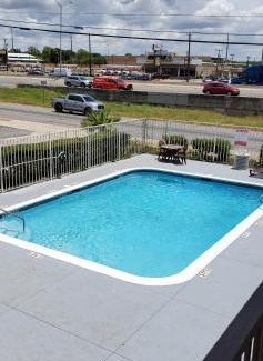 North San Antonio - SAT Cabin | Econo Lodge San Antonio Northeast I-35