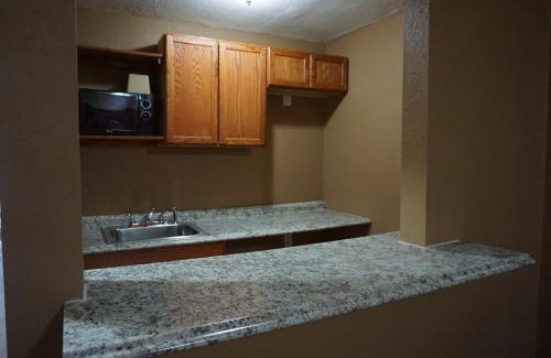 North San Antonio - SAT Cabin | Econo Lodge San Antonio Northeast I-35