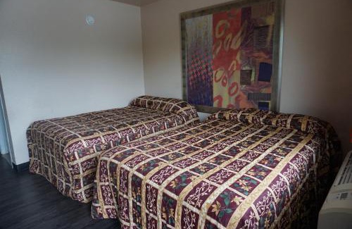 North San Antonio - SAT Cabin | Econo Lodge San Antonio Northeast I-35