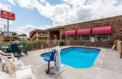 Brinkley Hotel | Econo Lodge & Suites Brinkley