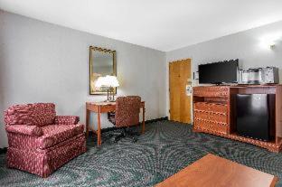 West Southern Pines Hotel | Econo Lodge & Suites Southern Pines - Pinehurst
