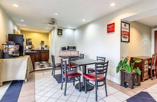 Berea Hotel | Econo Lodge