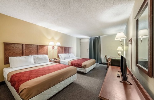 Brainerd Hotel | Econo Lodge