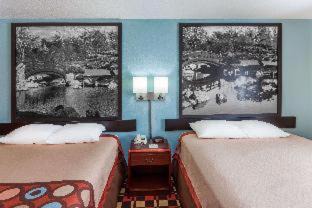 Chillicothe Cabin | Econo Lodge