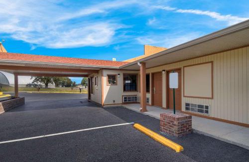 Cornersville Cabin | Econo Lodge