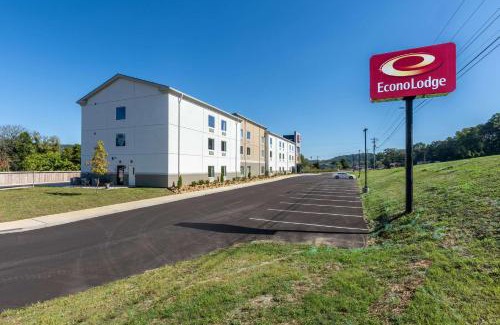 Dayton Cabin | Econo Lodge