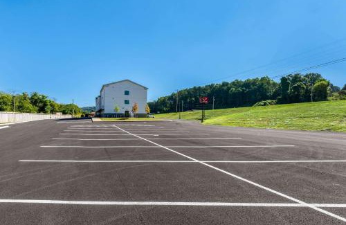 Dayton Cabin | Econo Lodge