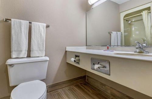 Florence Cabin | Econo Lodge