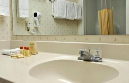 Franklin Hotel | Econo Lodge