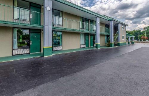Goose Creek Cabin | Econo Lodge