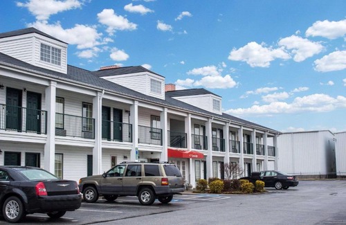 Greenville Cabin | Econo Lodge