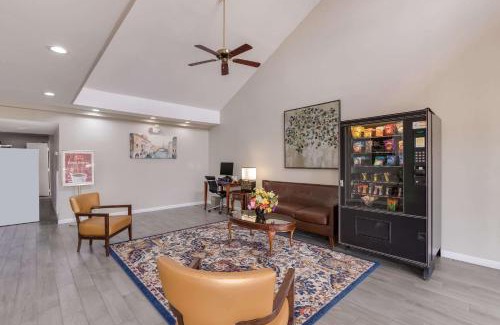 Greenville Cabin | Econo Lodge