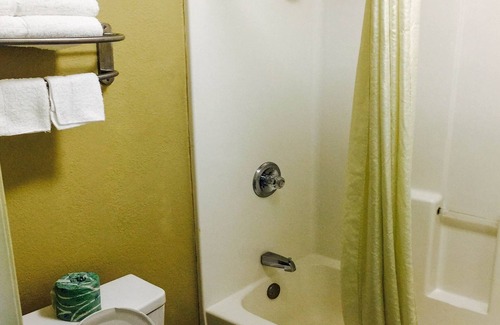 Mansfield Hotel | Econo Lodge
