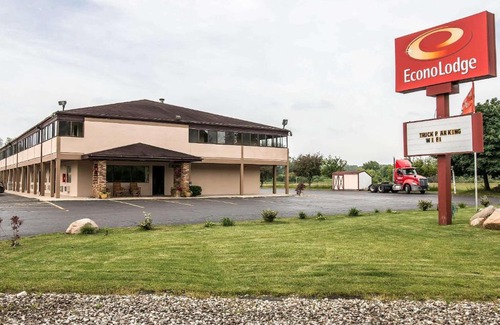 Paw Paw Cabin | Econo Lodge