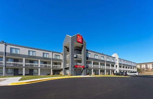 Rockford Cabin | Econo Lodge